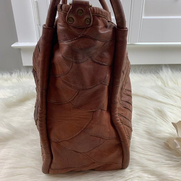 Lost & Found Benecio Diamond Pattern Leather Tote - Picture 4 of 8